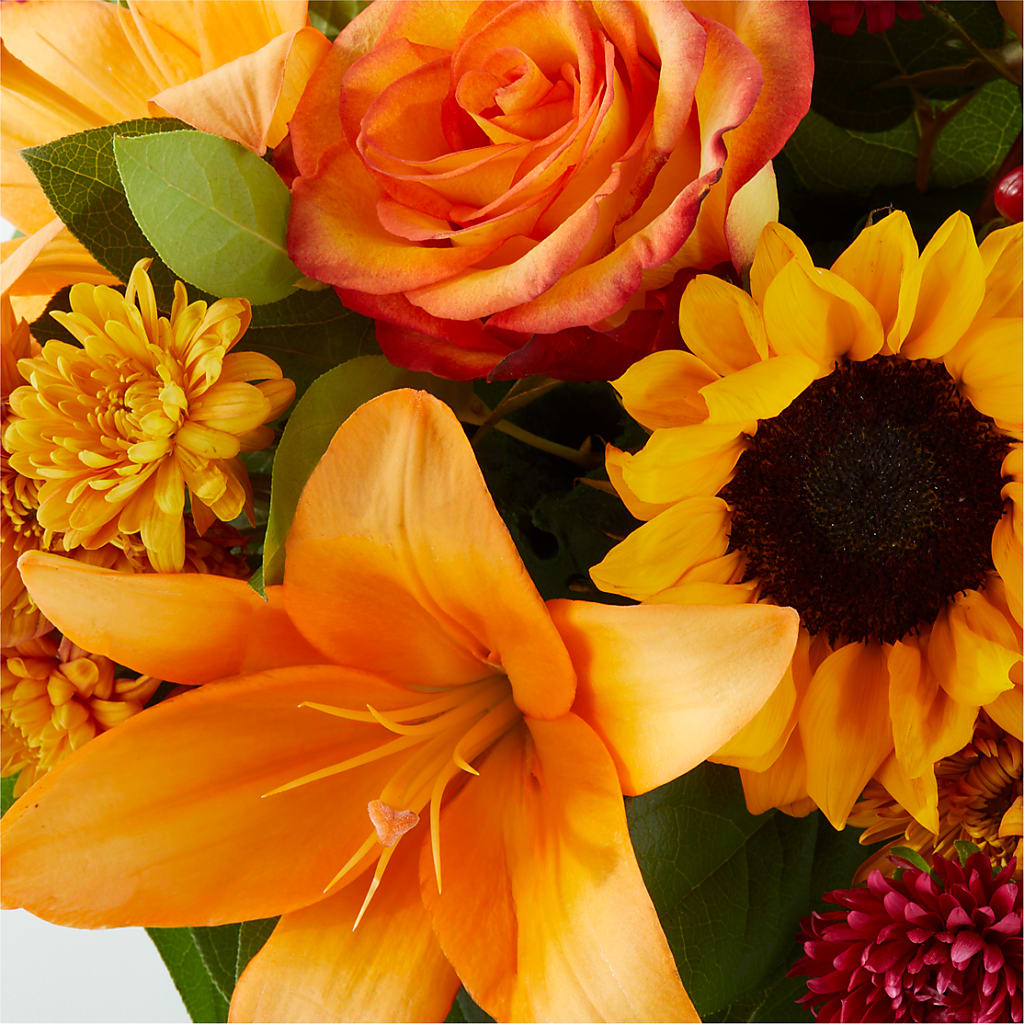 Grateful Centerpiece –  Acme Floral #0014, Akron OH